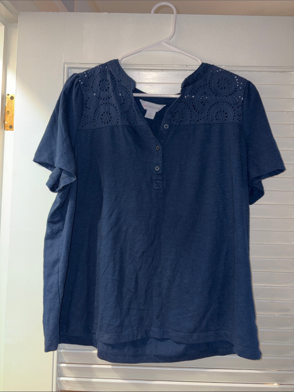 Trendy Liz Claiborne Navy Blue Blouse🔥